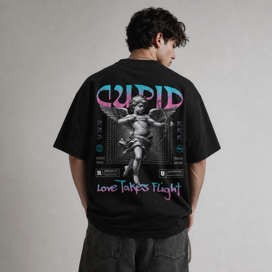 "Cupid Love Takes Flight" Sırt Baskılı Yıkamalı Siyah Oversize Tişört
